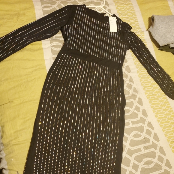 Dress - Picture 1 of 2